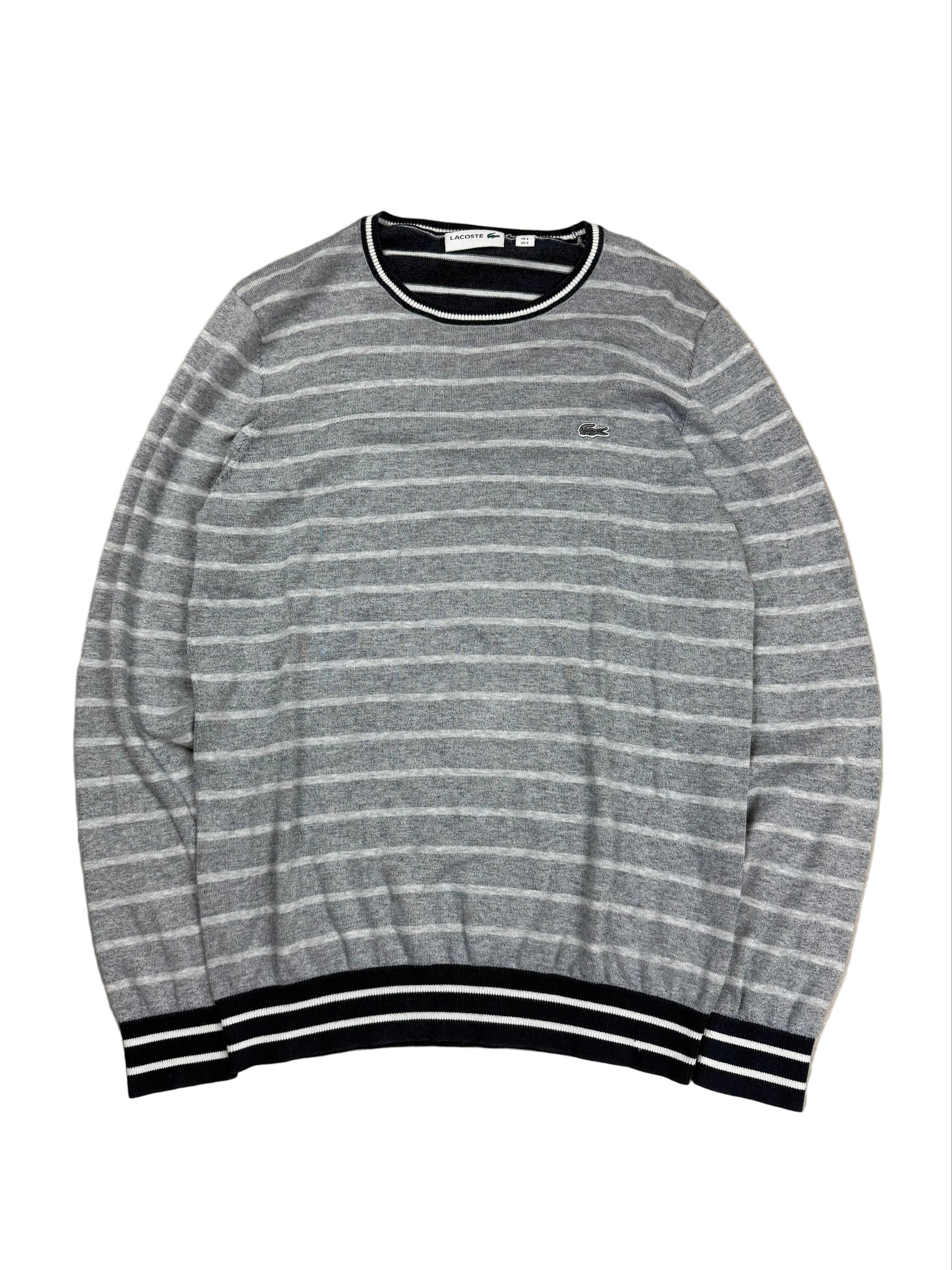 Größe: Small (S) Zustand: 10/10 Farbe: Grau, Gestreift Maße: Länge - 68cm / Breite - 47,5cm Marke: Lacoste Fit: normal 